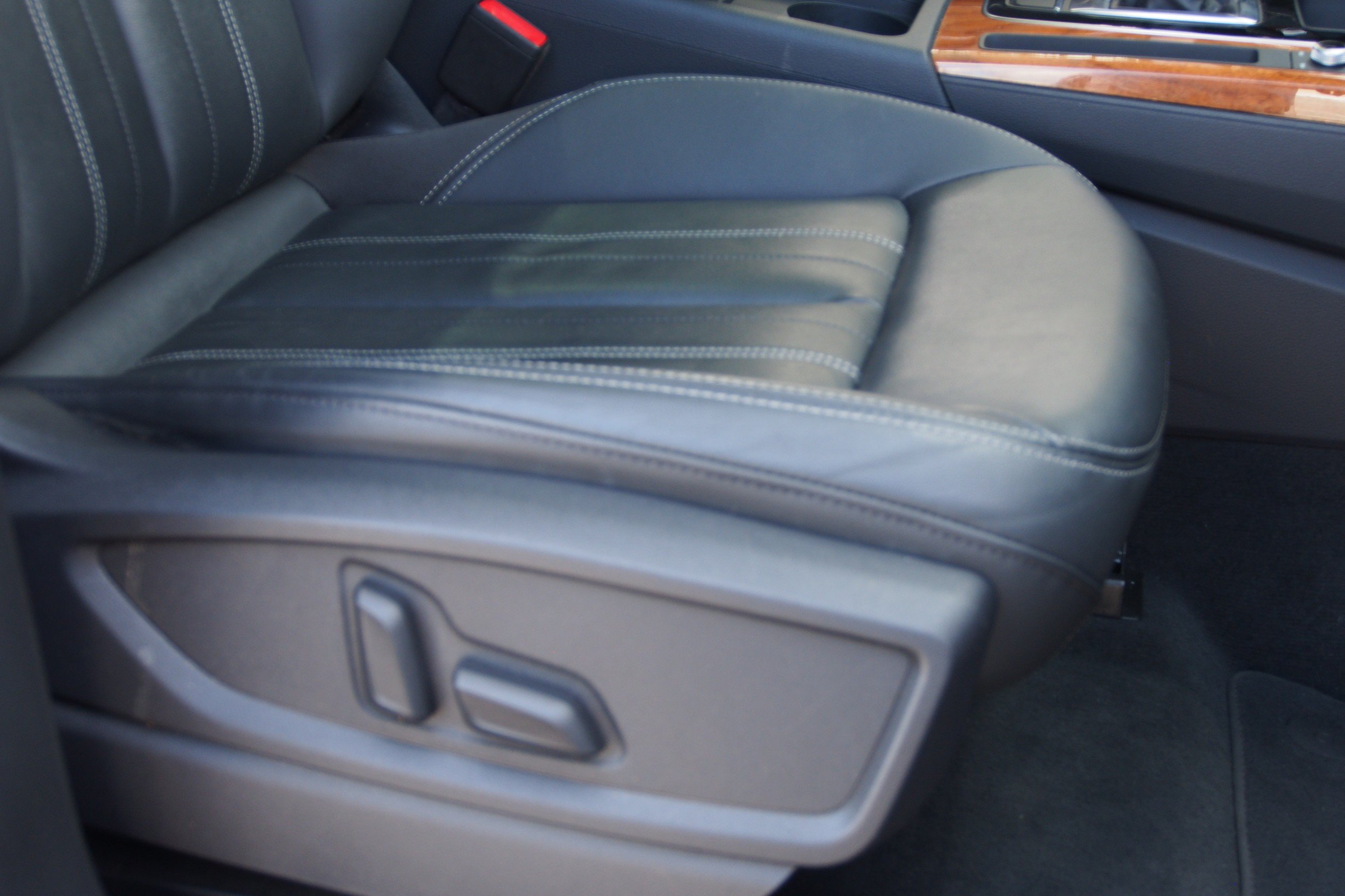 Used 2023 Audi Q5 2.0T Premium w/ Convenience Package AWD/4WD image 13