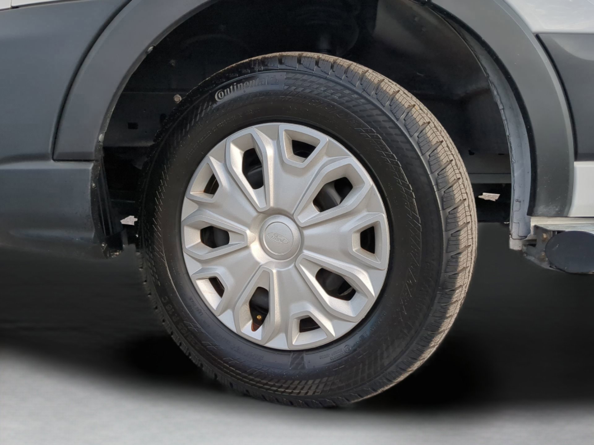 Certified 2024 Ford Transit 250 w/ Exterior Upgrade Package image 59