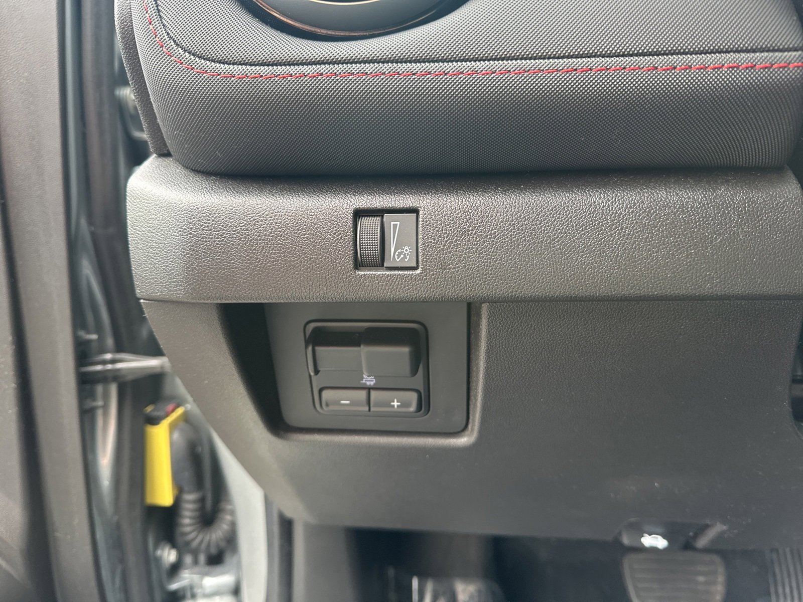 Used 2024 Chevrolet Colorado Z71 w/ Z71 Convenience Package 2 image 20