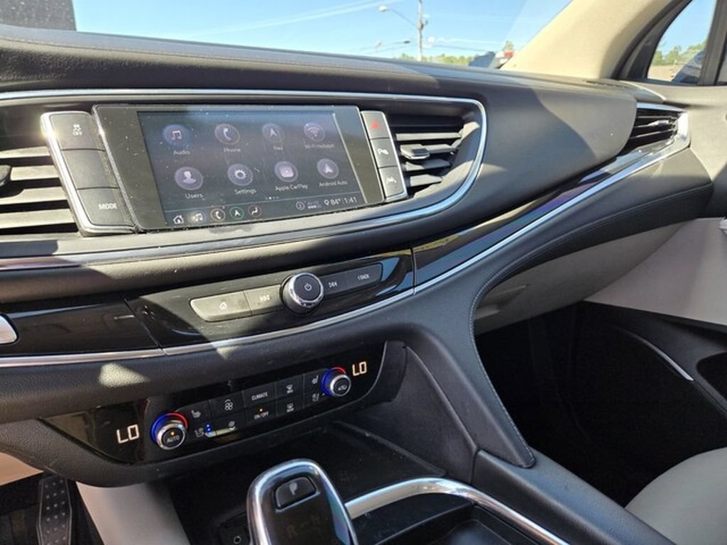 Used 2020 Buick Enclave Premium w/ Sun and Sites Package FWD image 24
