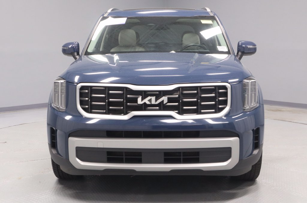 Used 2023 Kia Telluride S w/ S Sunroof Package FWD image 6