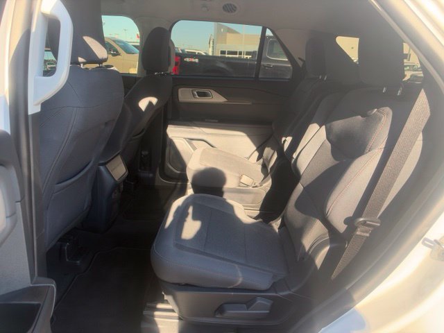 Certified 2026 Ford Explorer Active RWD image 6