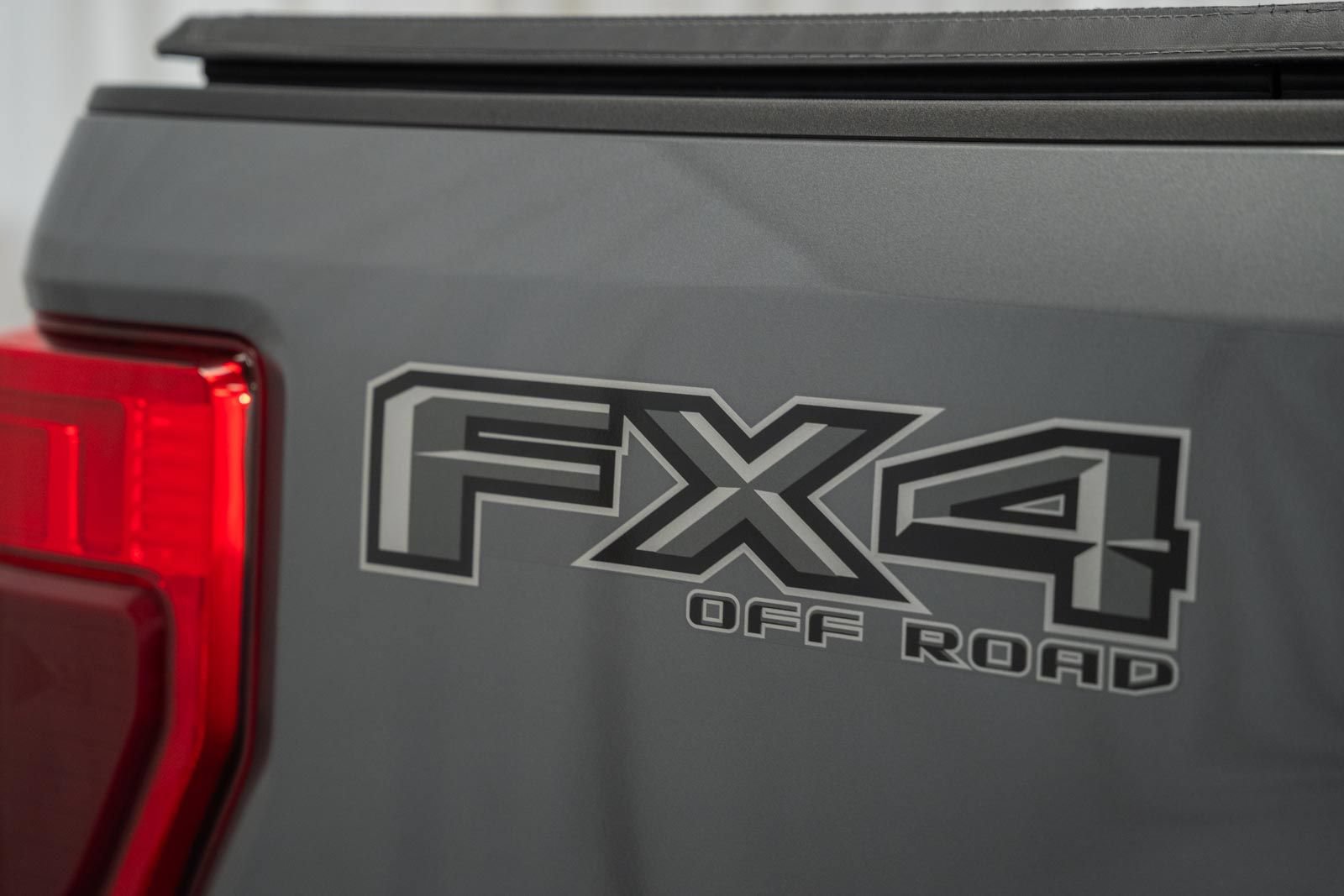 Certified 2022 Ford F250 Lariat w/ Black Appearance Package AWD/4WD image 20