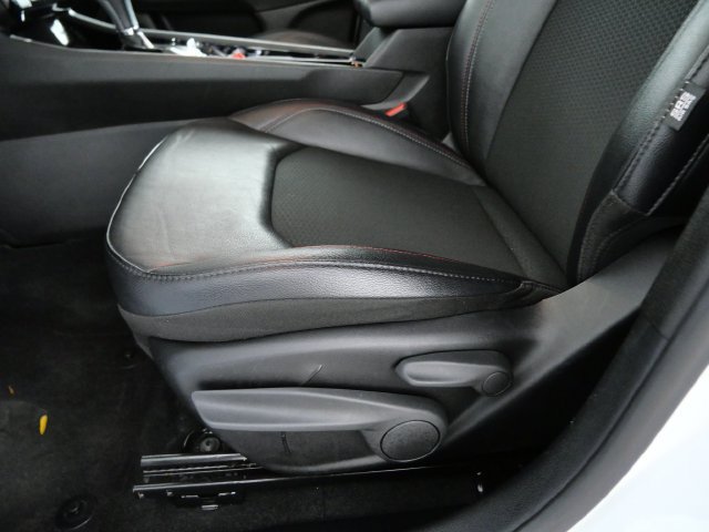 Used 2025 Jeep Compass Trailhawk AWD/4WD image 17
