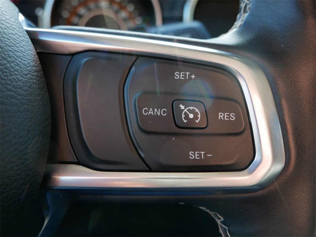 Used 2018 Jeep Wrangler Unlimited Sahara image 18