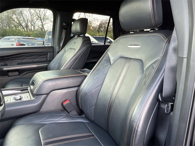 Certified 2023 Ford Expedition Platinum image 30