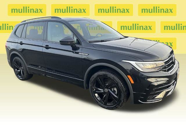 Used 2024 Volkswagen Tiguan SE R-Line image 1