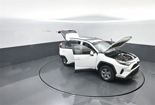Used 2022 Toyota RAV4 XLE image 34