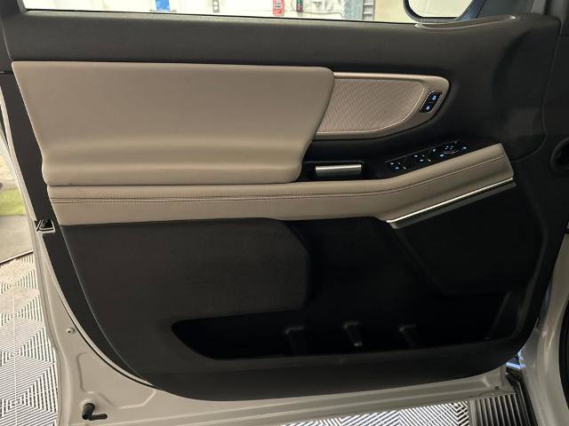 Certified 2025 Ford Expedition Max Active image 32