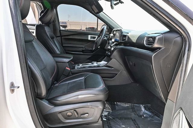 Certified 2024 Ford Explorer ST-Line w/ Class IV Trailer Tow Package AWD/4WD image 19