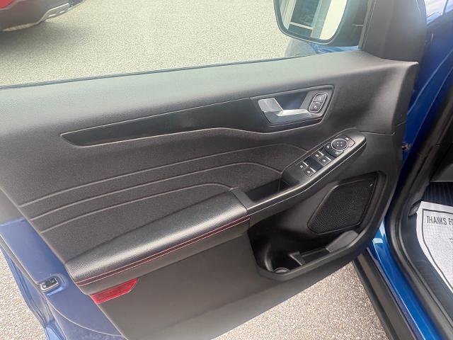 Certified 2022 Ford Escape SEL w/ SEL Stealth AWD Package image 8