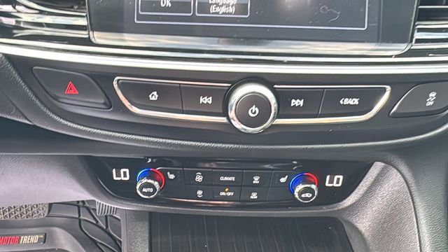 Used 2018 Buick Regal Essence FWD image 28