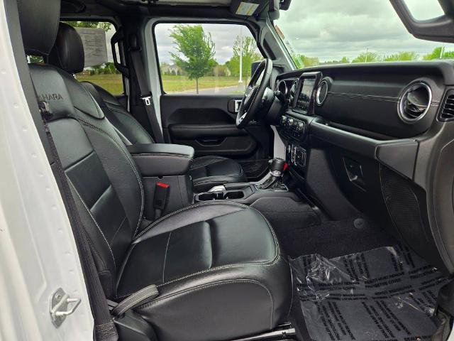 Used 2019 Jeep Wrangler Unlimited Sahara w/ Dual Top Group AWD/4WD image 6