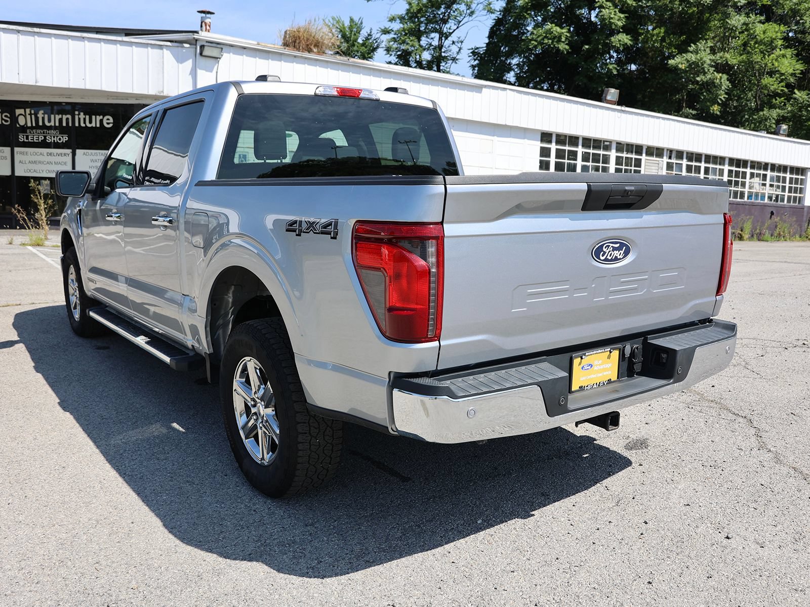Certified 2025 Ford F150 XLT w/ Equipment Group 301A Standard AWD/4WD image 5