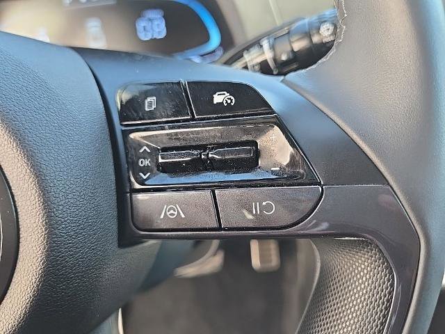 Used 2025 Hyundai Elantra Sport FWD image 24