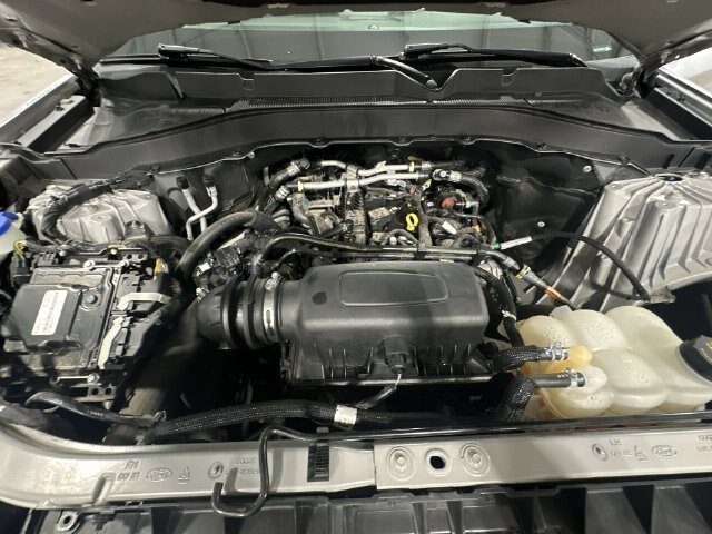 Certified 2023 Ford Explorer XLT w/ Equipment Group 202A AWD/4WD image 22