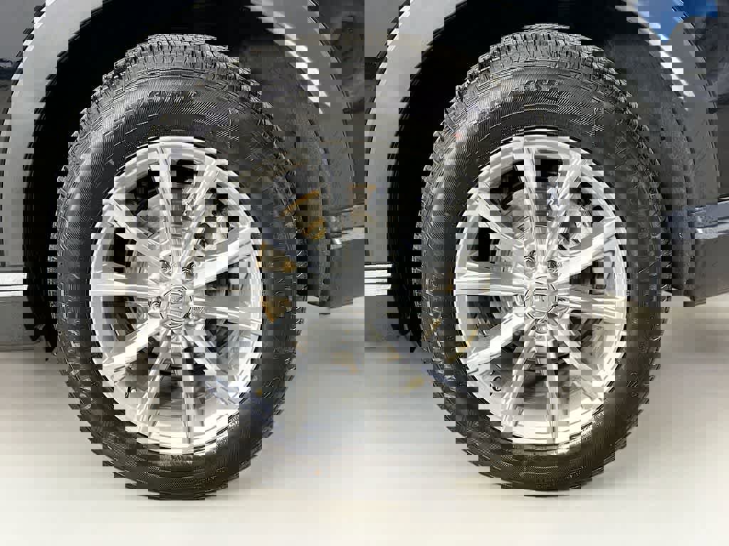 Used 2025 Honda CR-V EX-L image 11