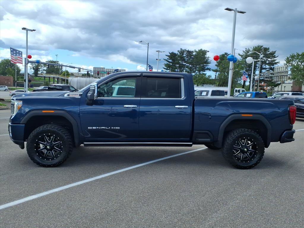 Used 2023 GMC Sierra 3500 Denali w/ Denali Ultimate Package AWD/4WD image 2