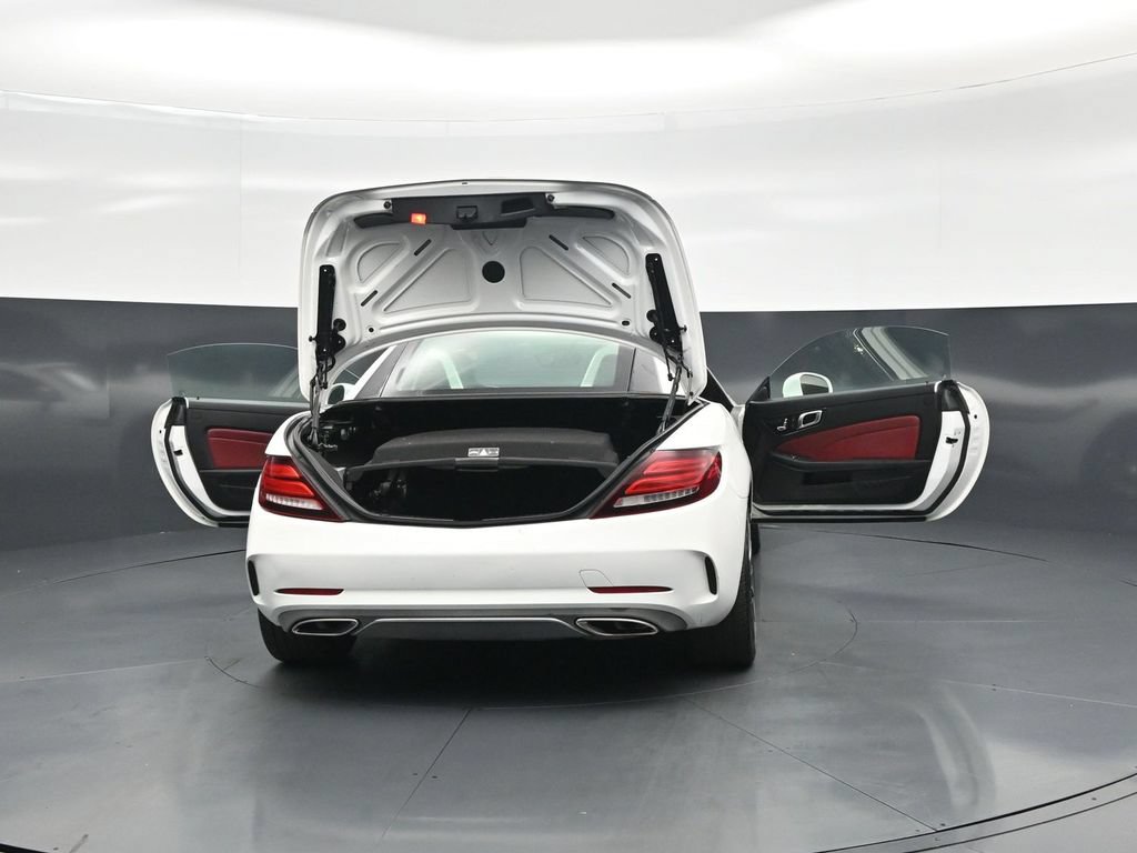 Used 2017 Mercedes-Benz SLC 300 image 27