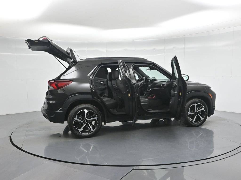 Used 2021 Chevrolet TrailBlazer RS image 32
