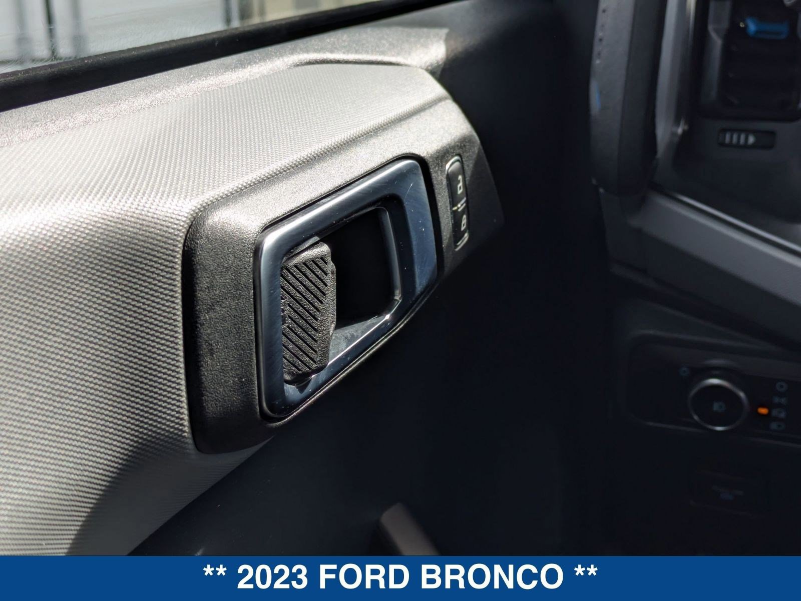 Certified 2023 Ford Bronco Black Diamond image 23
