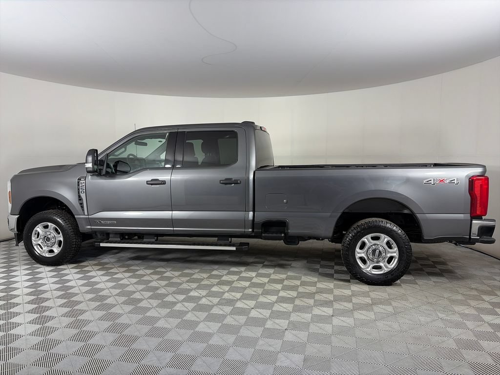 Certified 2025 Ford F250 XLT AWD/4WD image 4