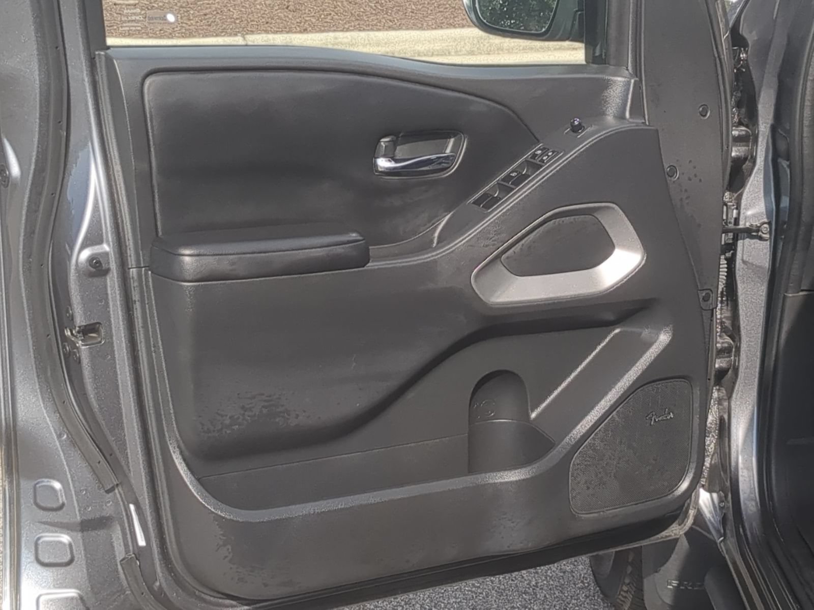 Used 2025 Nissan Frontier SL AWD/4WD image 11