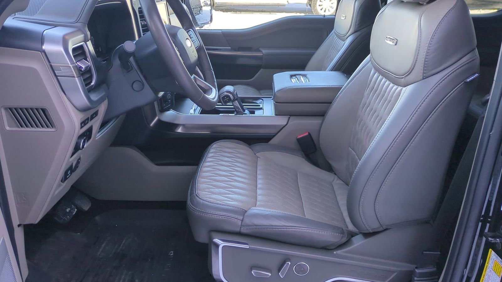 Certified 2024 Ford F150 Platinum w/ Equipment Group 703A Plus image 17