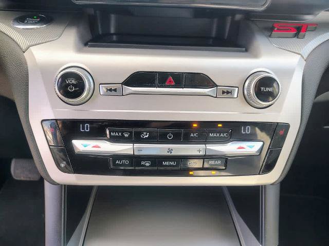 Certified 2021 Ford Explorer XLT w/ Equipment Group 202A AWD/4WD image 18
