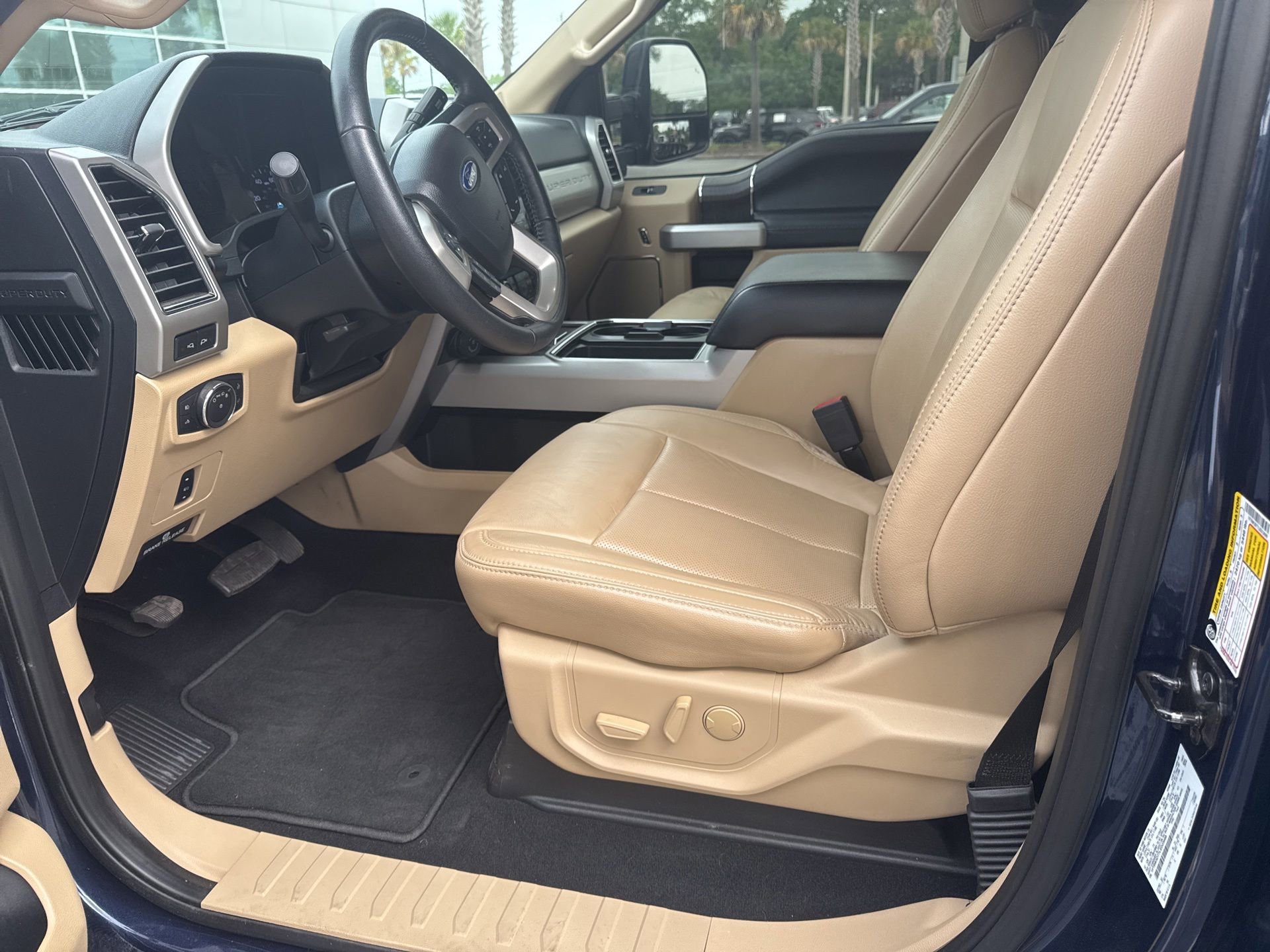 Certified 2020 Ford F350 Lariat w/ Lariat Value Package AWD/4WD image 16