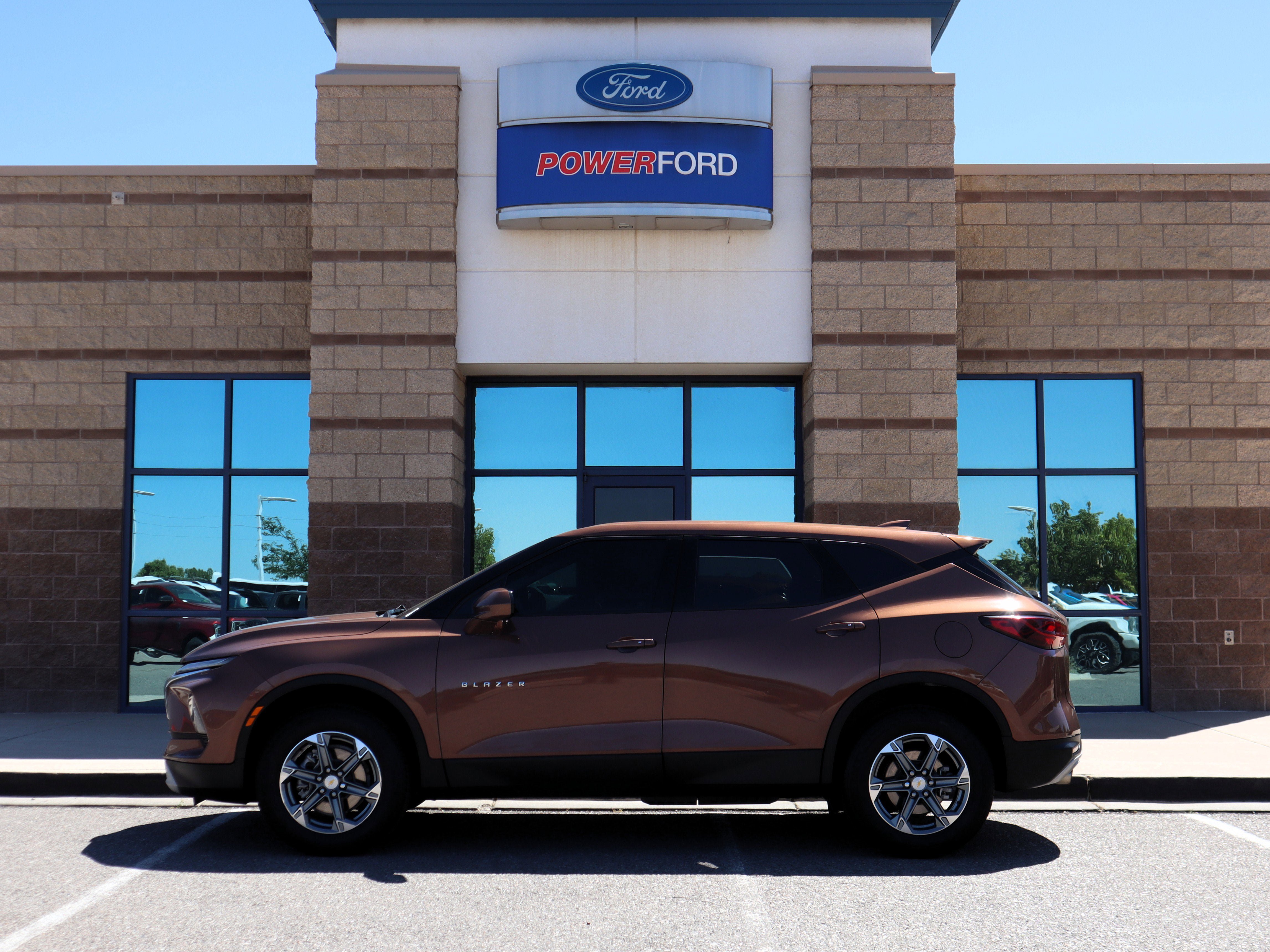 Used 2023 Chevrolet Blazer LT FWD image 9