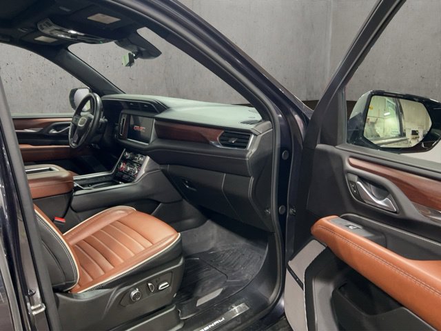 Used 2024 GMC Yukon Denali Ultimate AWD/4WD image 36