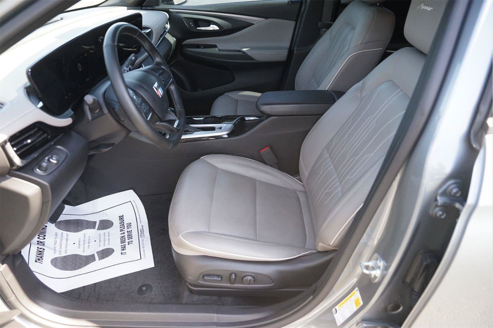 Used 2025 Buick Envista Avenir FWD image 9