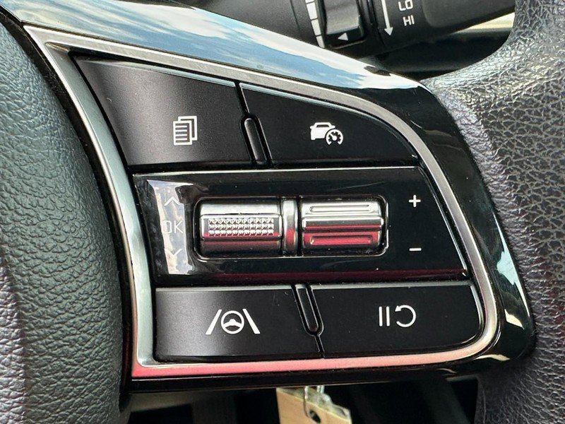 Used 2023 Kia Forte LXS image 18