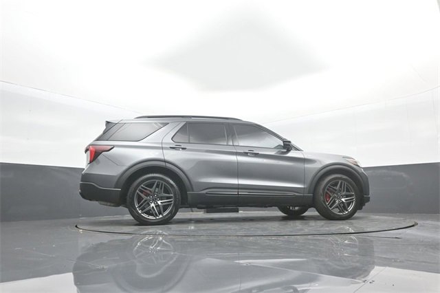 Certified 2025 Ford Explorer ST-Line w/ Premium Package image 34