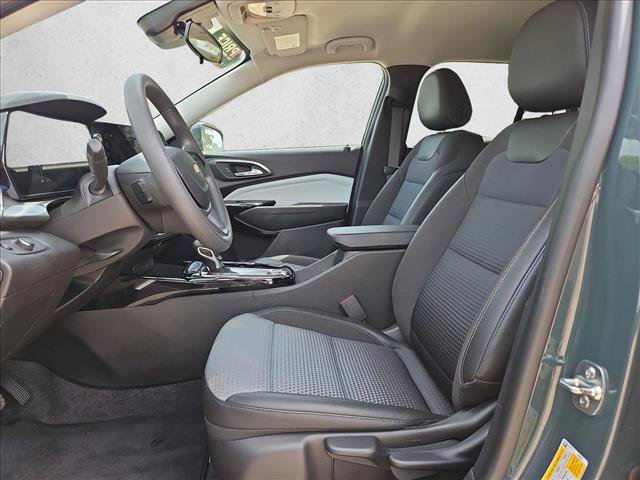 Used 2025 Chevrolet Trax LT image 15