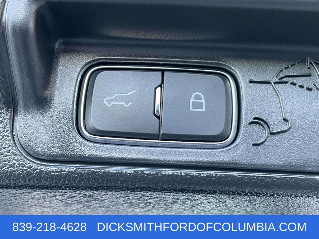 Certified 2022 Ford Explorer Platinum w/ Equipment Group 601A image 11