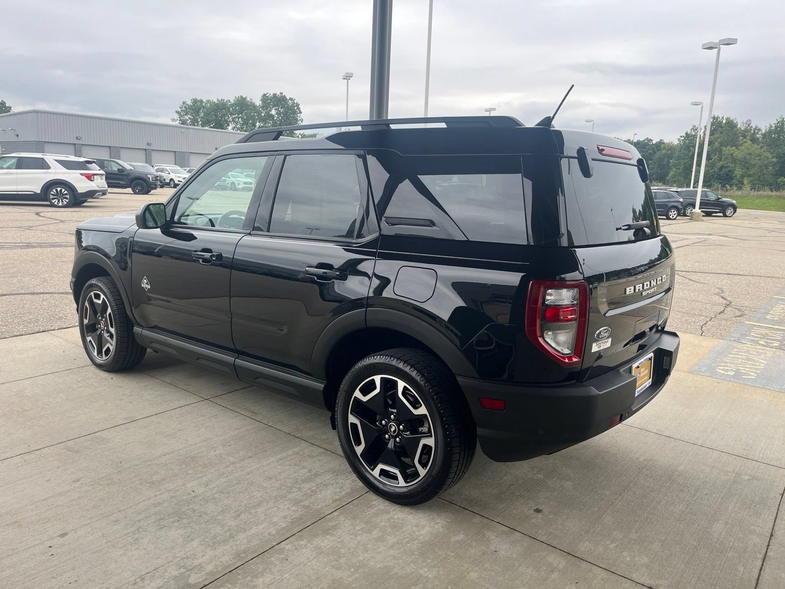 Certified 2021 Ford Bronco Sport Outer Banks AWD/4WD image 3