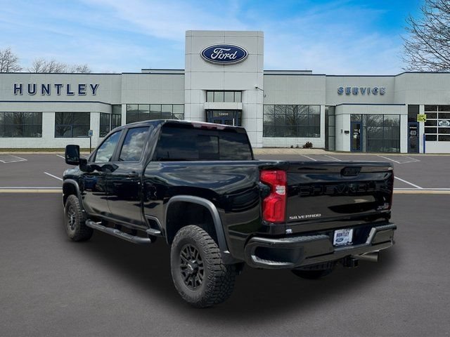 Used 2024 Chevrolet Silverado 2500 ZR2 w/ Technology Package AWD/4WD image 4