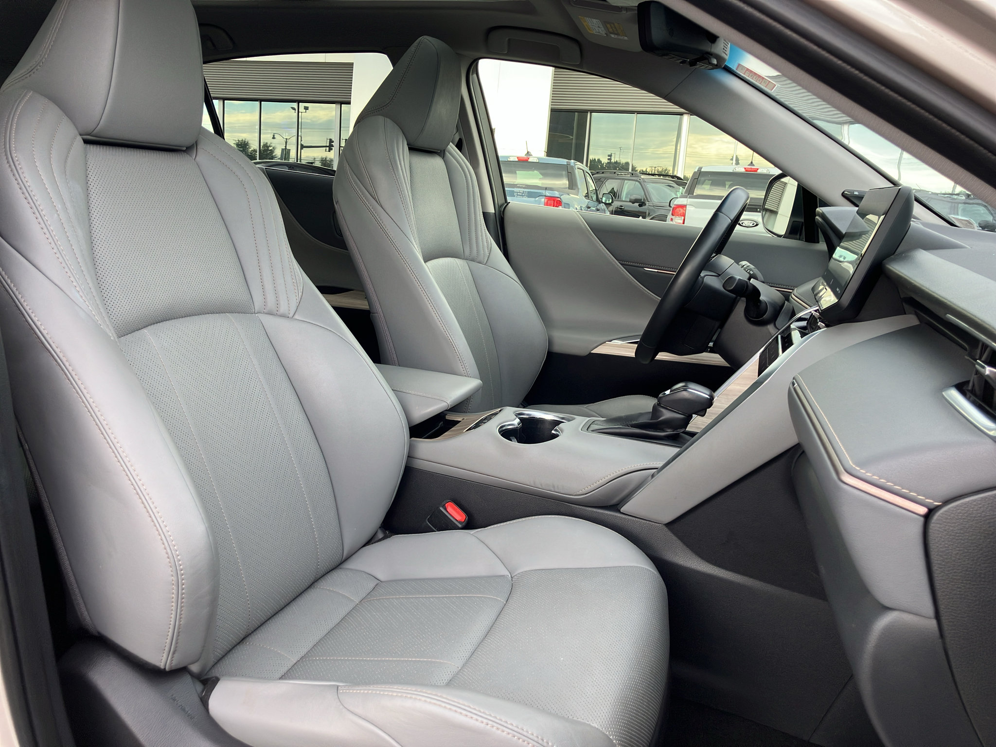 Used 2022 Toyota Venza Limited w/ Advanced Technology Package AWD/4WD image 38