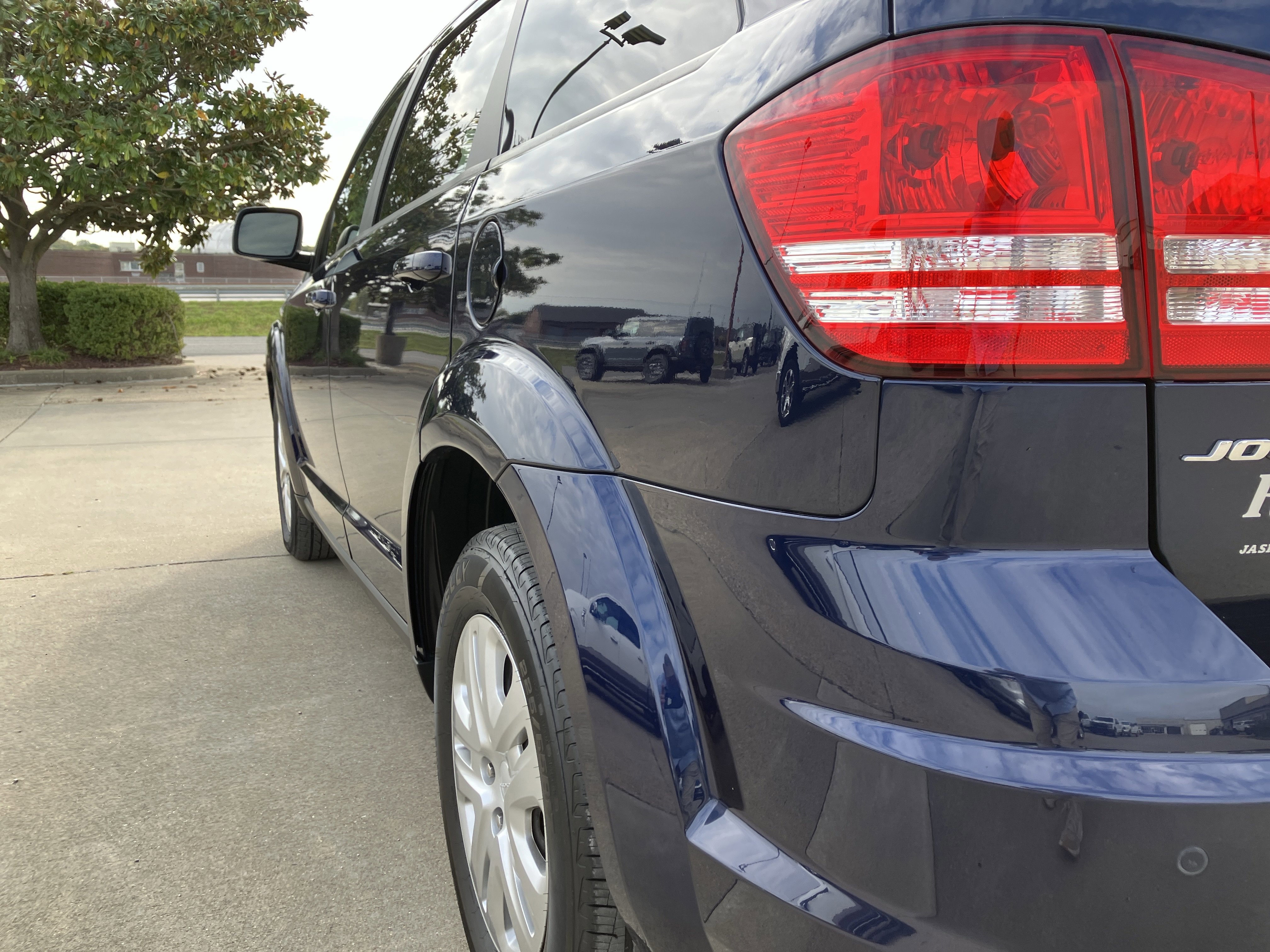 Used 2020 Dodge Journey SE image 12