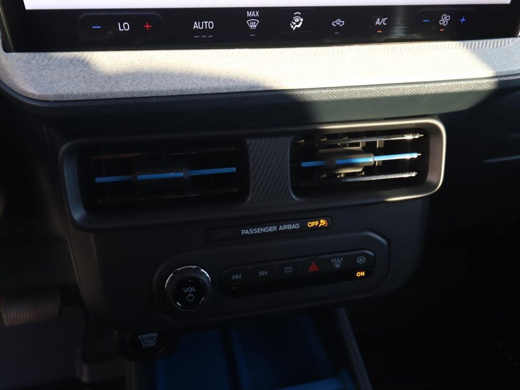 Certified 2025 Ford Maverick XLT w/ Equipment Group 302A image 22