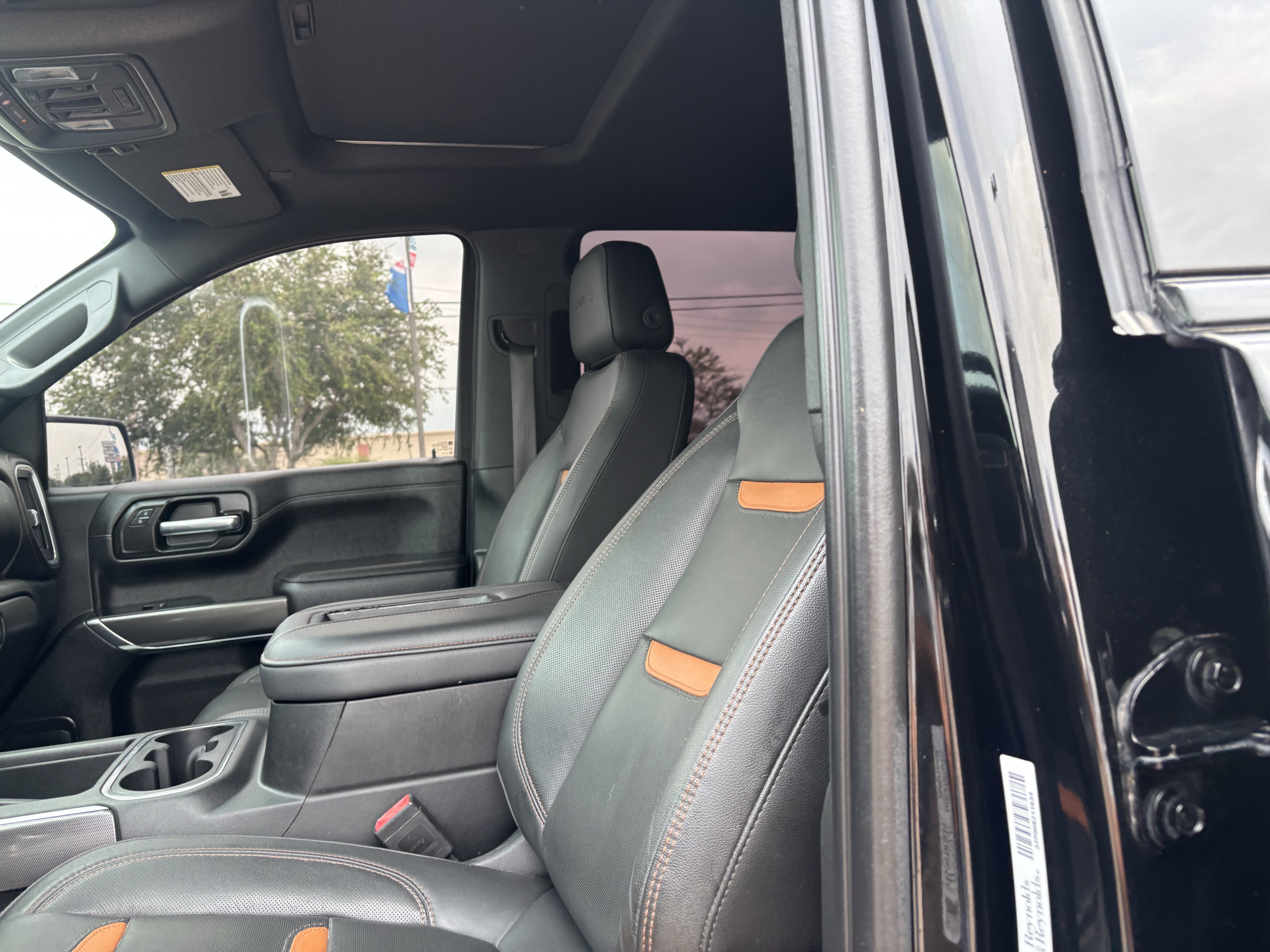 Used 2020 GMC Sierra 1500 AT4 w/ AT4 Premium Package AWD/4WD image 11