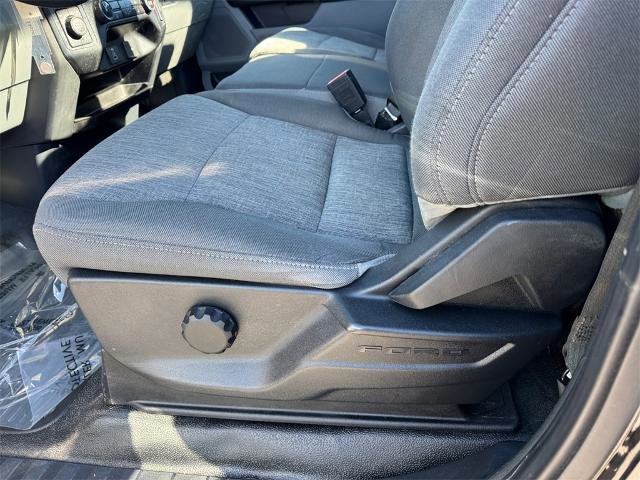 Certified 2023 Ford F250 XL w/ Snow Plow Prep Package image 15