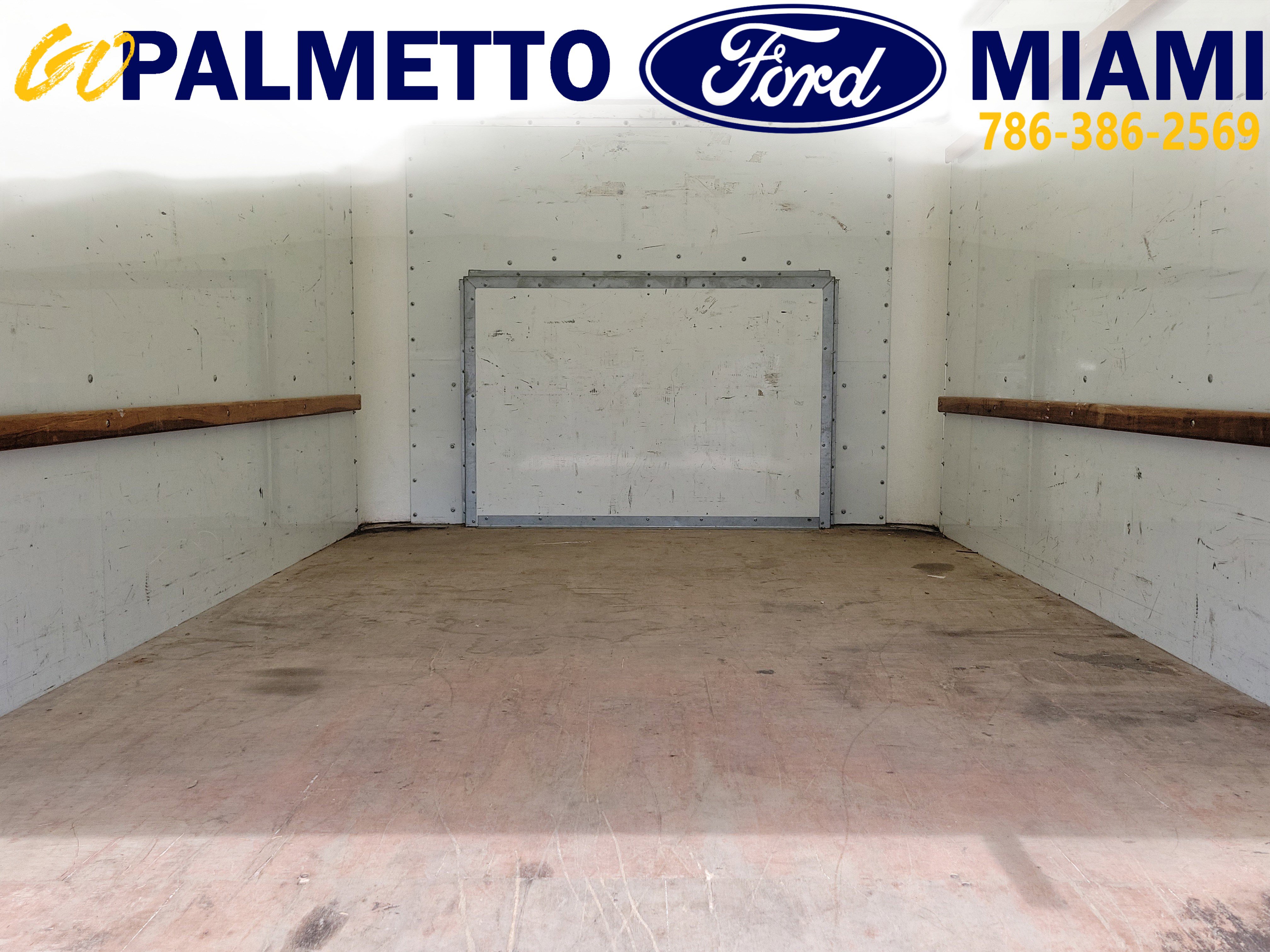 Certified 2022 Ford E-350 and Econoline 350 Super Duty RWD image 7