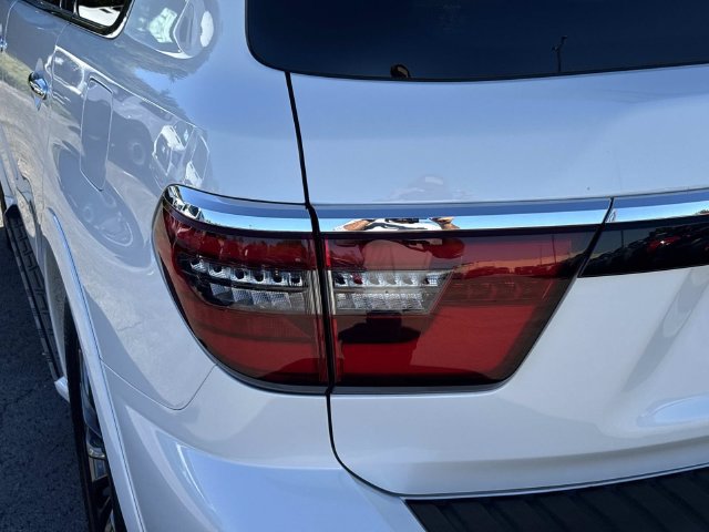 Used 2022 Nissan Armada Platinum w/ Captain's Chairs Package AWD/4WD image 11