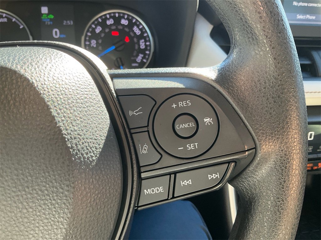 Used 2022 Toyota RAV4 XLE image 17