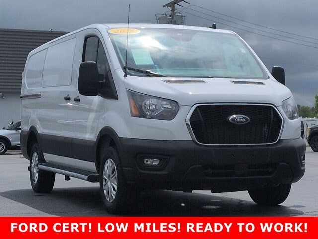 Certified 2025 Ford Transit 250 Low Roof w/ Exterior Upgrade Package RWD image 3