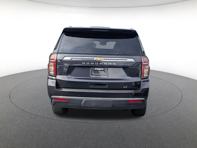 Used 2024 Chevrolet Suburban LT RWD image 4