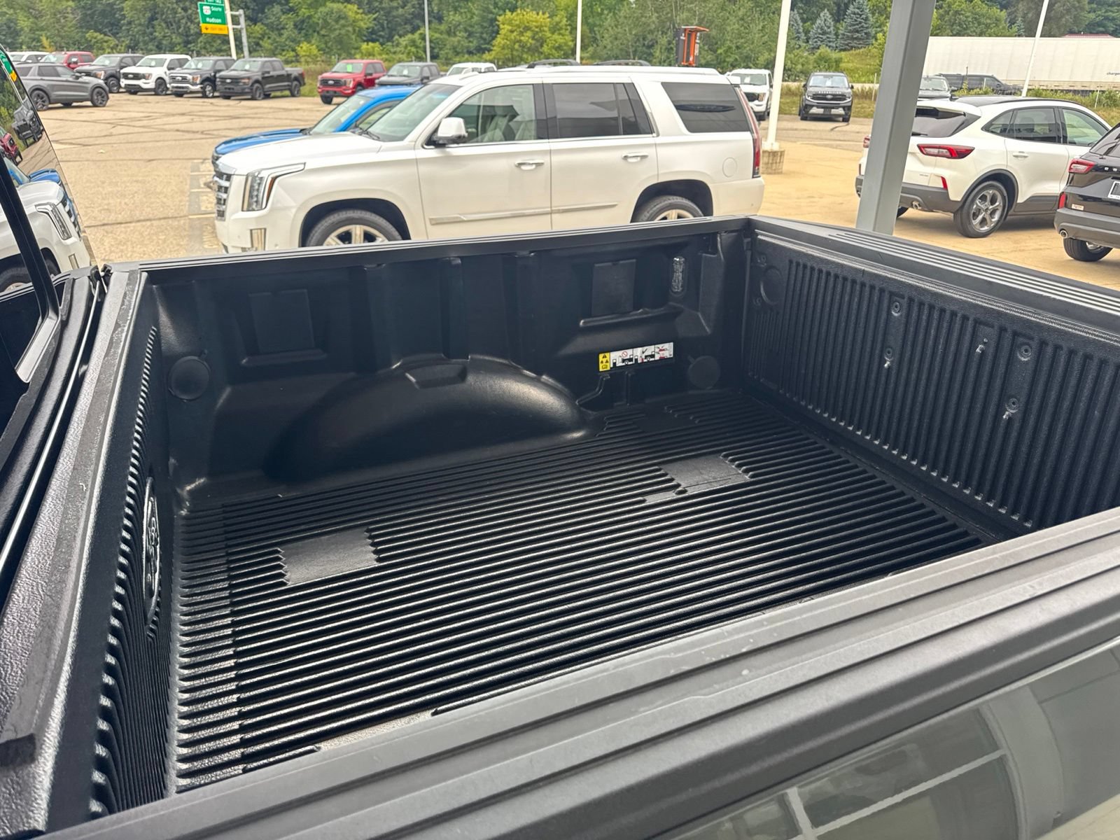 Certified 2019 Ford F150 XLT w/ Equipment Group 302A Luxury AWD/4WD image 40